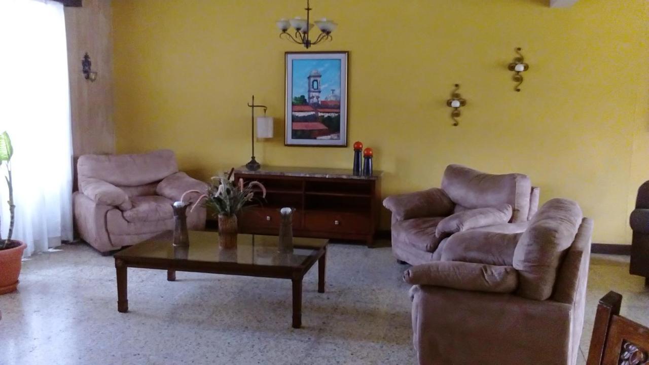 Casa San Benito Hotel San Salvador Buitenkant foto